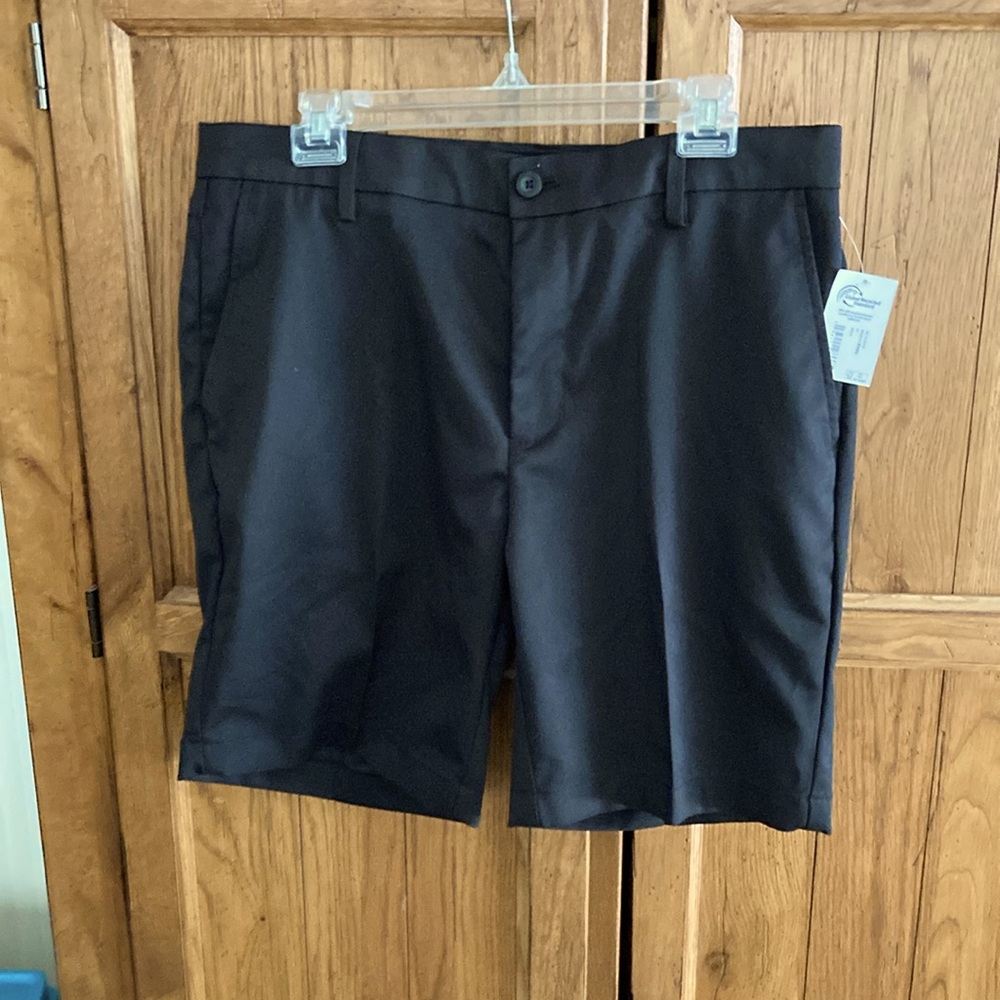 Amazon Essentials Men’s Classic Fit 9” short